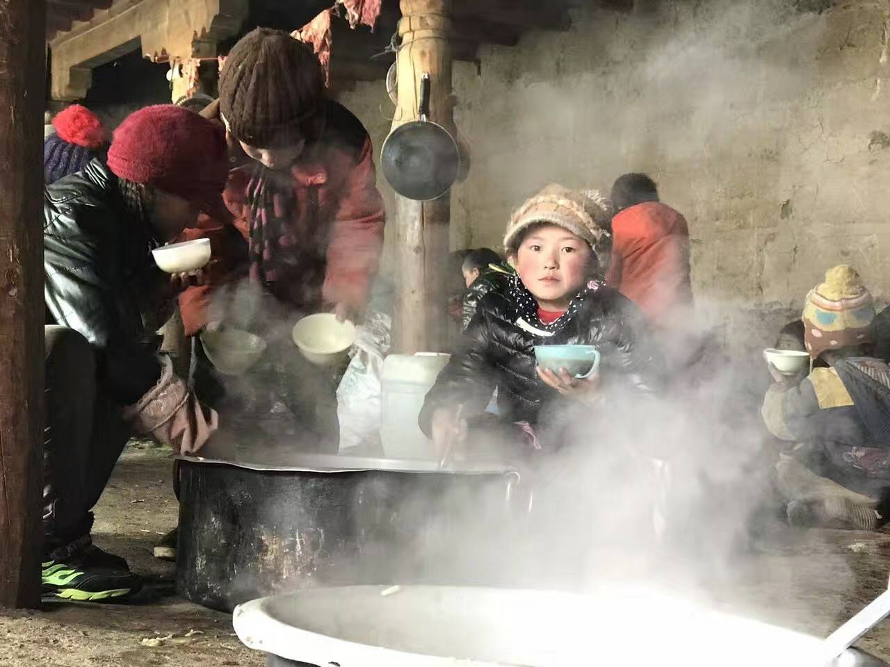 长沙岳浩汽车配件配送有限公司公益回顾丨家国同欢月同圆 温暖满载甘孜州(图10)