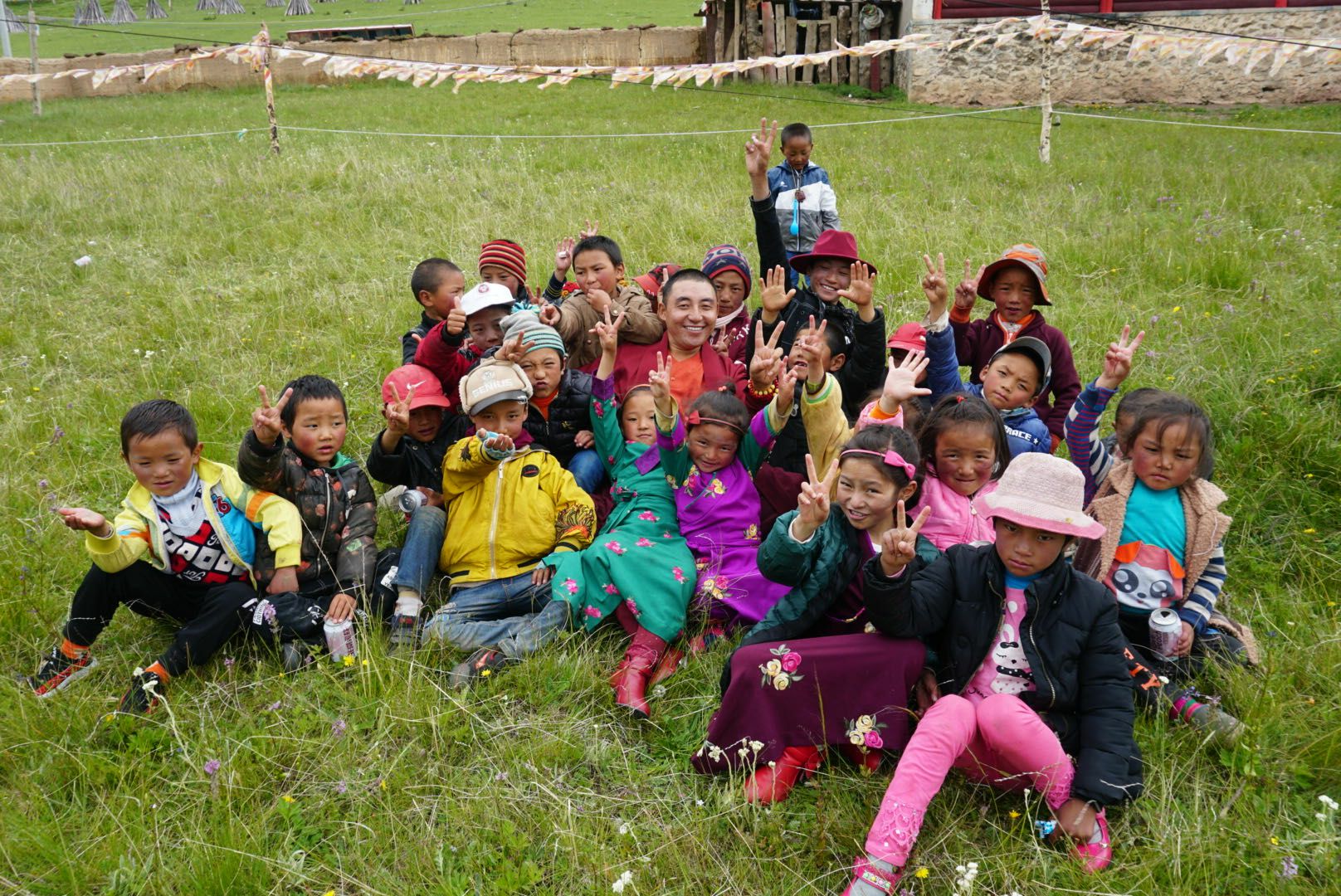 长沙岳浩汽车配件配送有限公司公益回顾丨家国同欢月同圆 温暖满载甘孜州(图14)